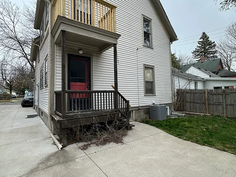 829 Miller Ave #2 — Photo 3