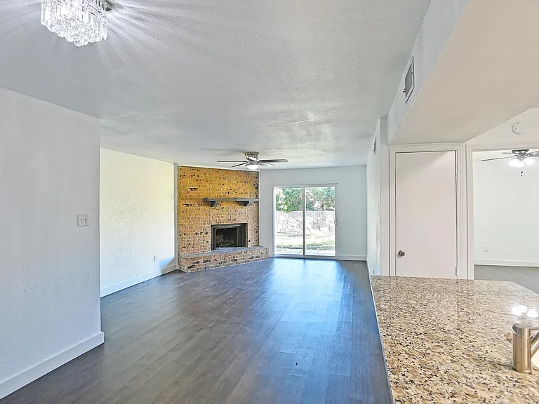 2227 Newbury Dr — Photo 23