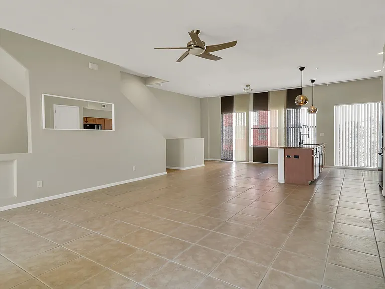 4613 E Culver St — Photo 6