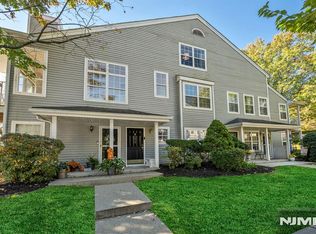 1317 Paddington Rd #1317, Mahwah, NJ 07430
