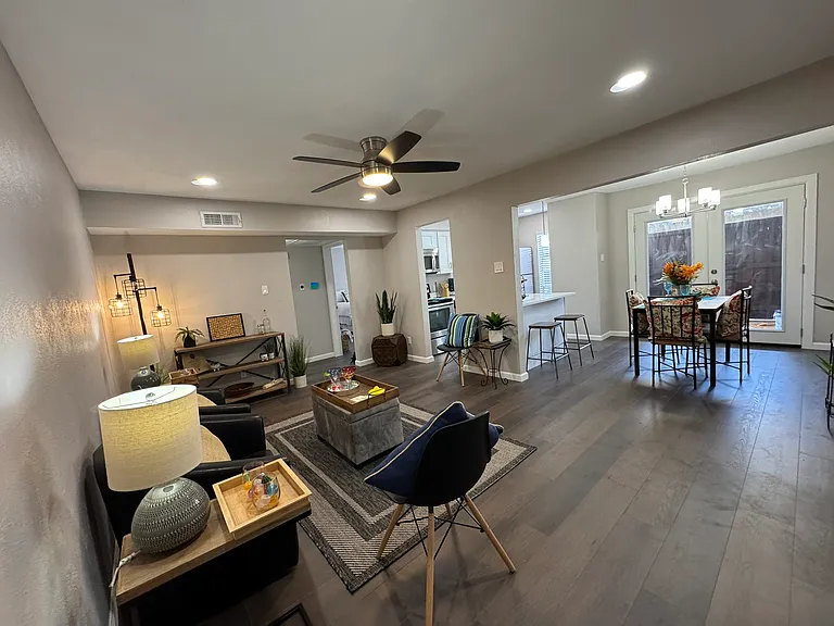 4512 Amesbury Dr — Photo 4