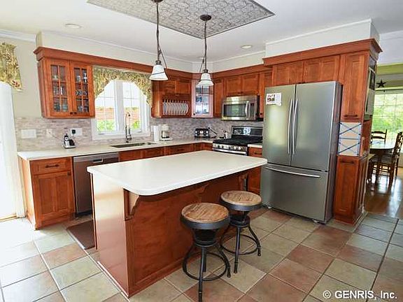 4th image of 105 Sagewood Dr