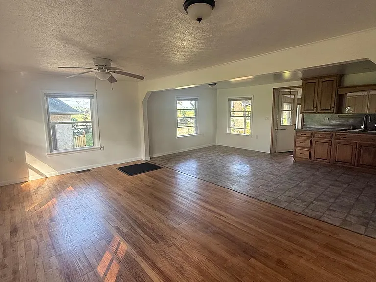 413 Goat Hill Rd — Photo 3