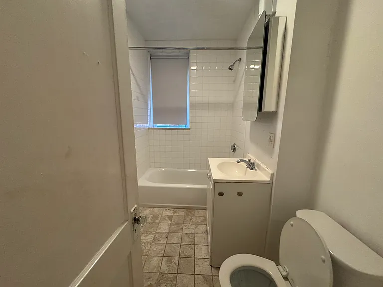 120 Warren St #1 — Photo 7