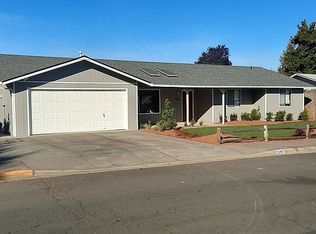 3147 Blackthorn Dr, Medford, OR