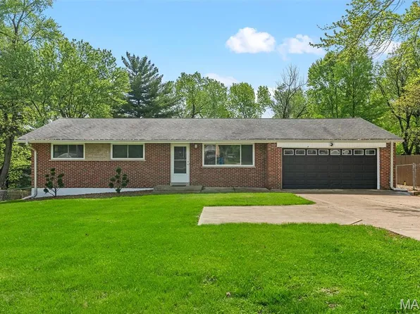 13300 Old Jamestown Rd, Florissant, MO 63033