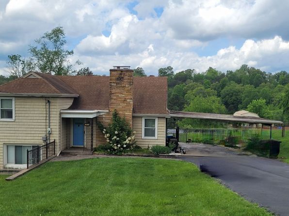 313 Lakecrest Dr