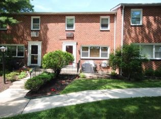 200 Charter Cir, Ossining, NY 10562