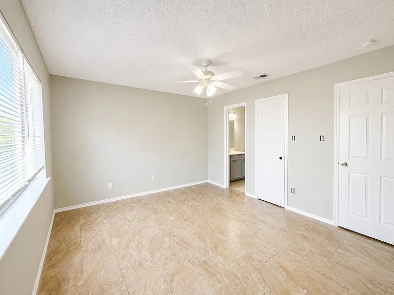 1411 Hermitage Dr — Photo 6