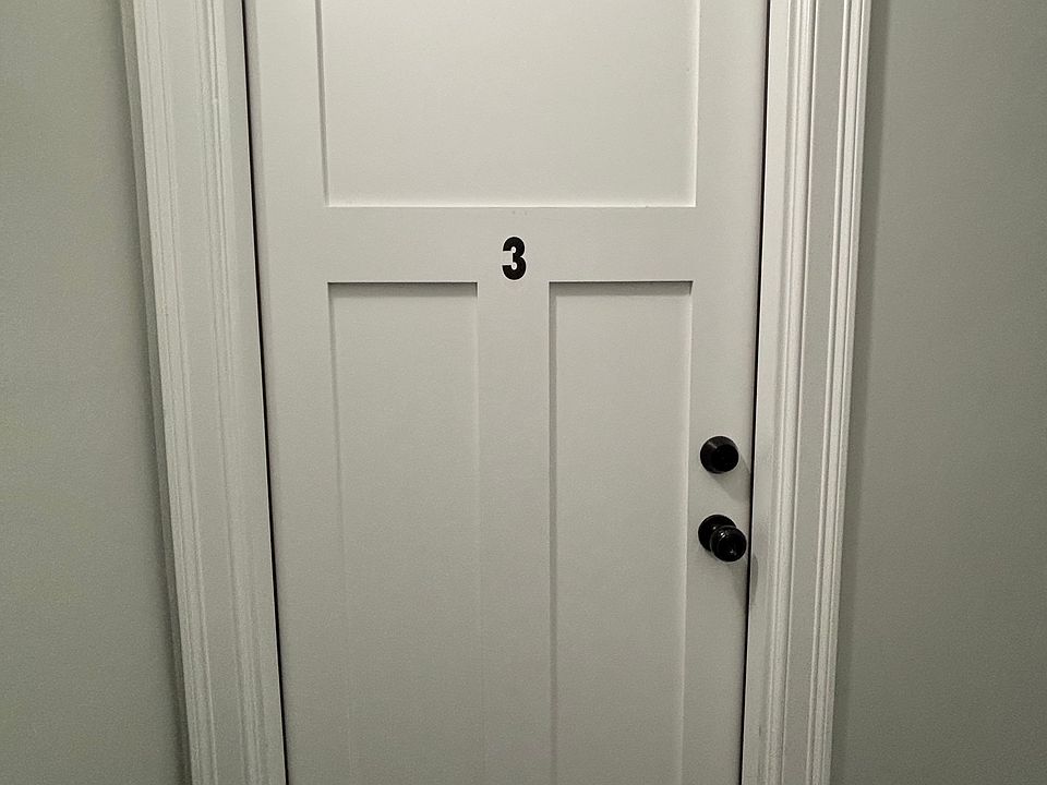 1st image of 22 Cedar St Floor 3