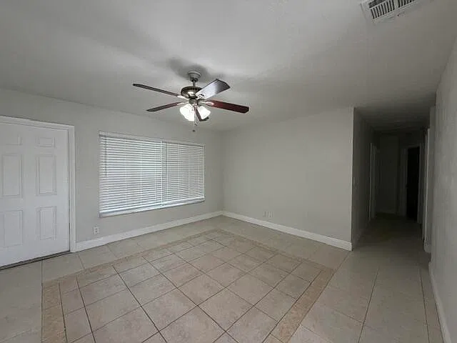3 bed, 2.0 bath, 1000 sqft, $2,600 — Photo 4