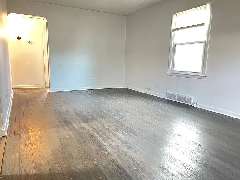 3826 N 36th St — Photo 20