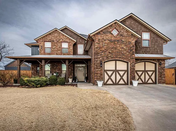 1129 NE Scissortail Dr, Lawton, OK 73507