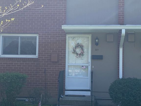 2nd image of 107 Centerbrook Road