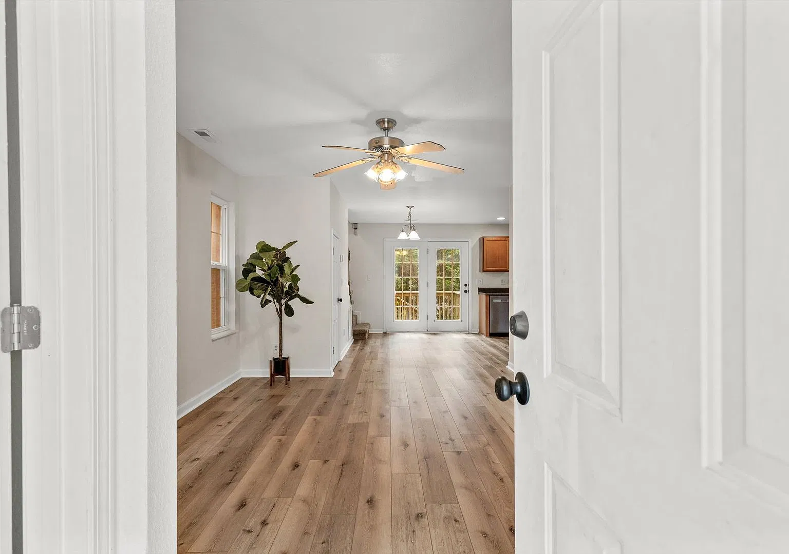 Knoxville 37912 - 3 bedroom, 2. — Photo 4