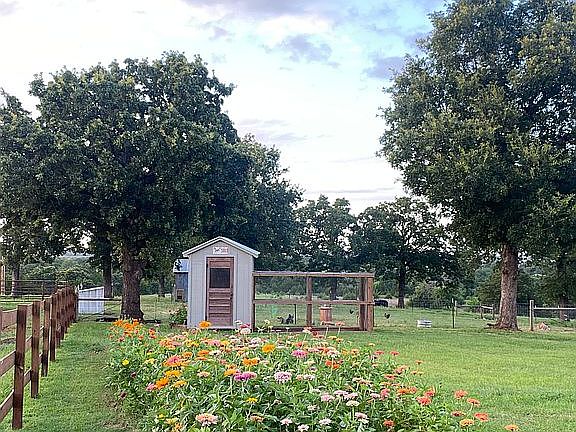 2nd image of 24600 N Peebly Rd