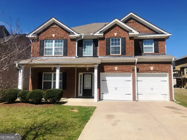 6645 Oak Hill Pass, Fairburn, GA 30213