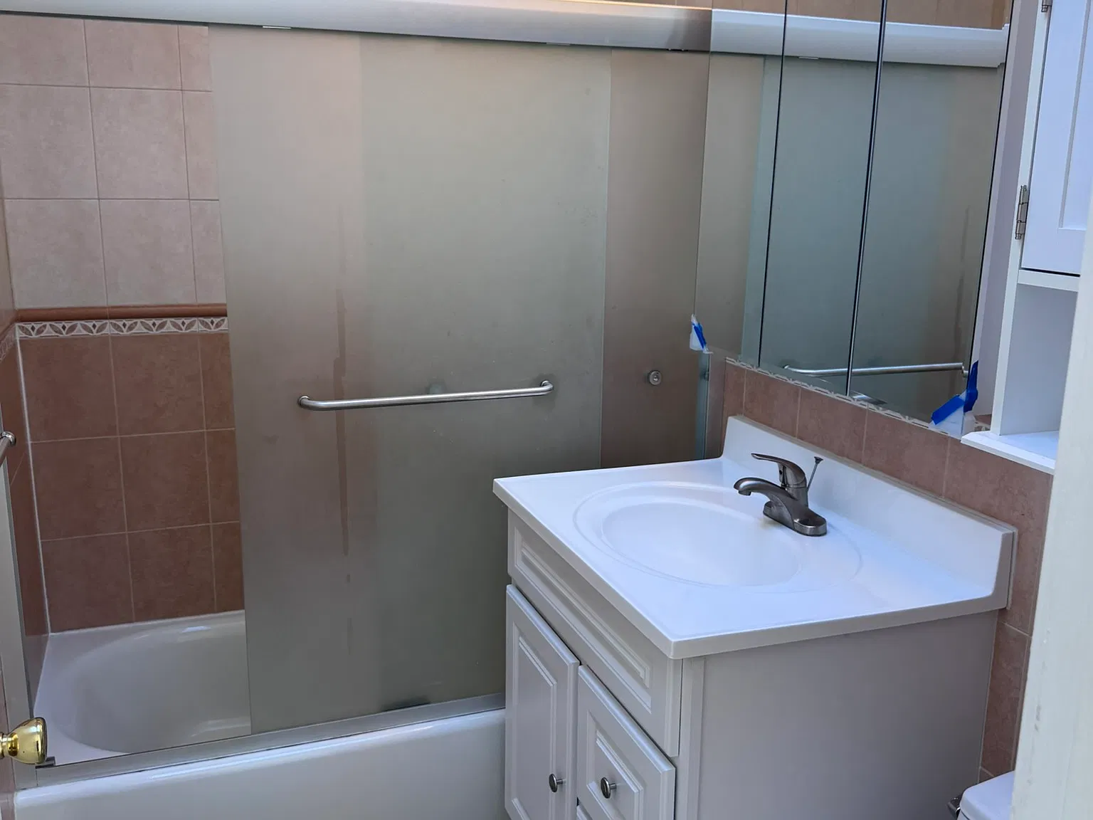 2 bed, $3,900 — Photo 4