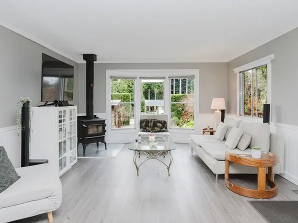 3366 Richards Rd, Sunshine Coast, BC V0N 2W2