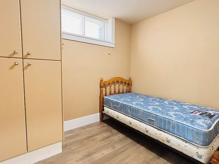 2139 W 22nd Ave #2 — Photo 7