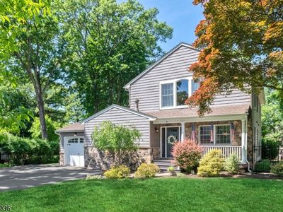 33 Godwin Dr, Wyckoff, NJ, 07481