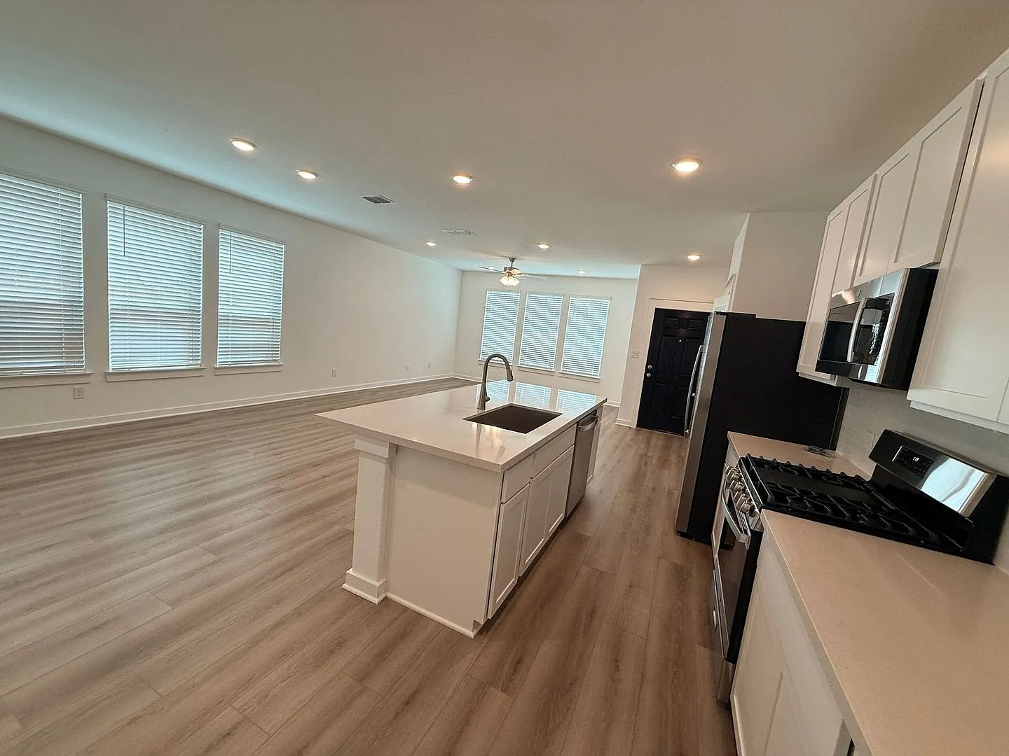 124 Hartson Dr, Taylor, Tx 76574 **Brand New Construction** — Photo 4