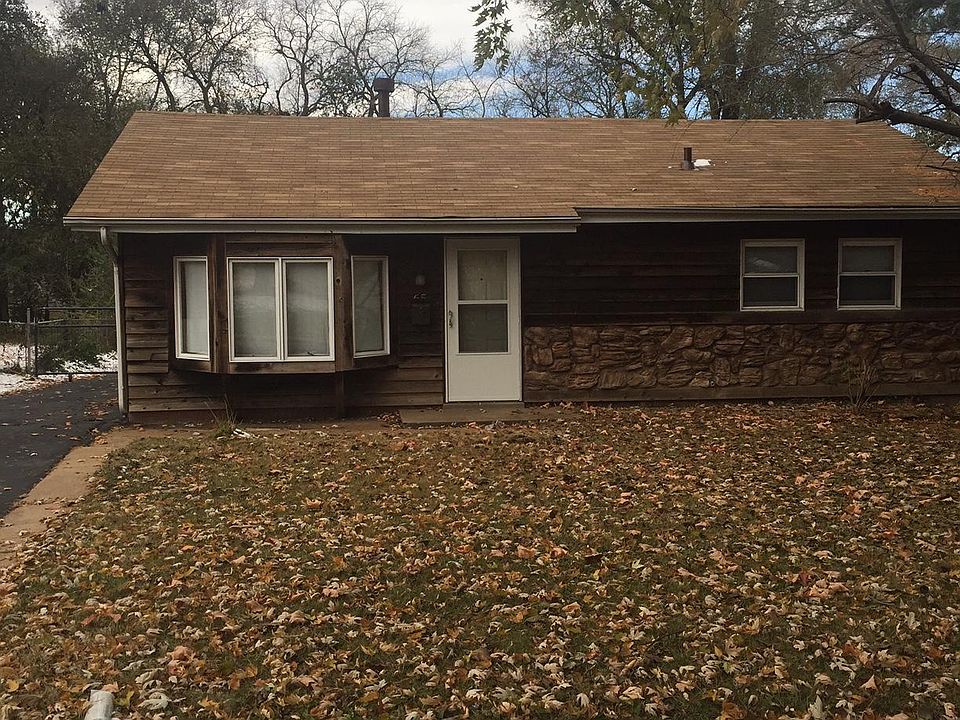 1st image of 65 De Smet Dr