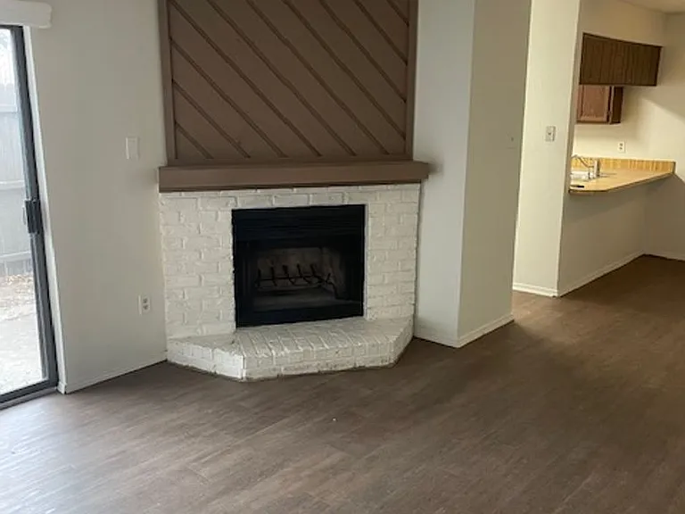 1106 Brighton Dr #C — Photo 9