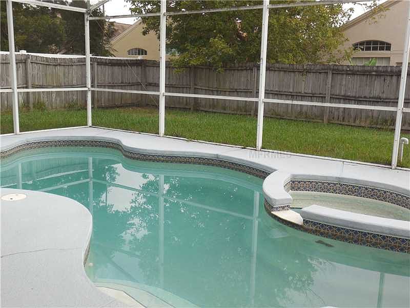 2nd image of 2407 Island Club Way