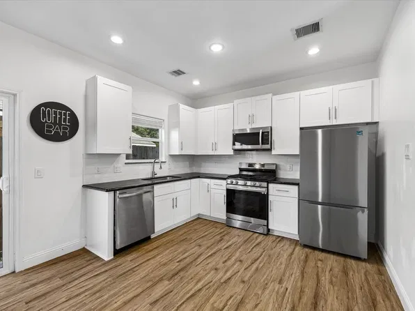 3515 Shelby Cir #A/b, Houston, TX 77051