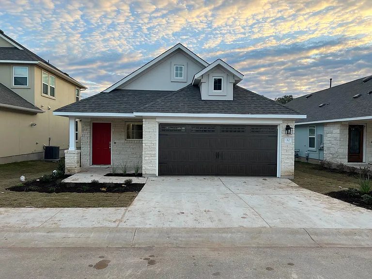 2605 Sam Bass Rd #32 — Photo 4