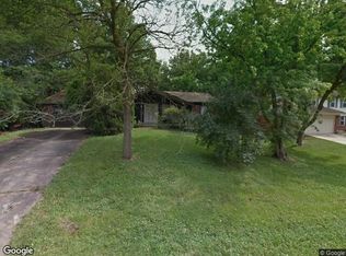 74 Breezeview Dr, Ballwin, MO 63021