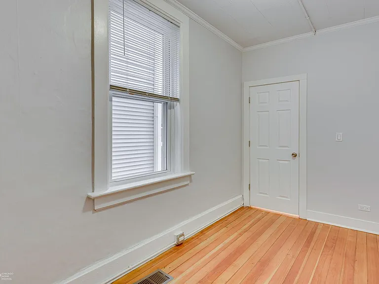 2525 N Wayne Ave #1 — Photo 6