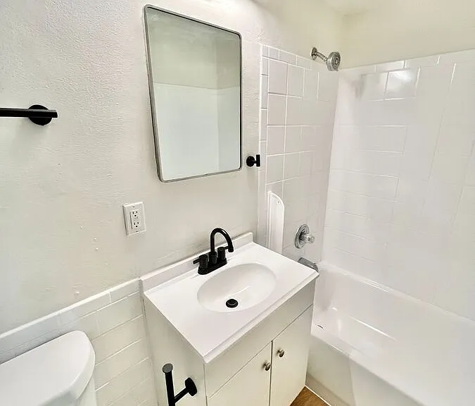 1540 N Raleigh St #103 — Photo 11