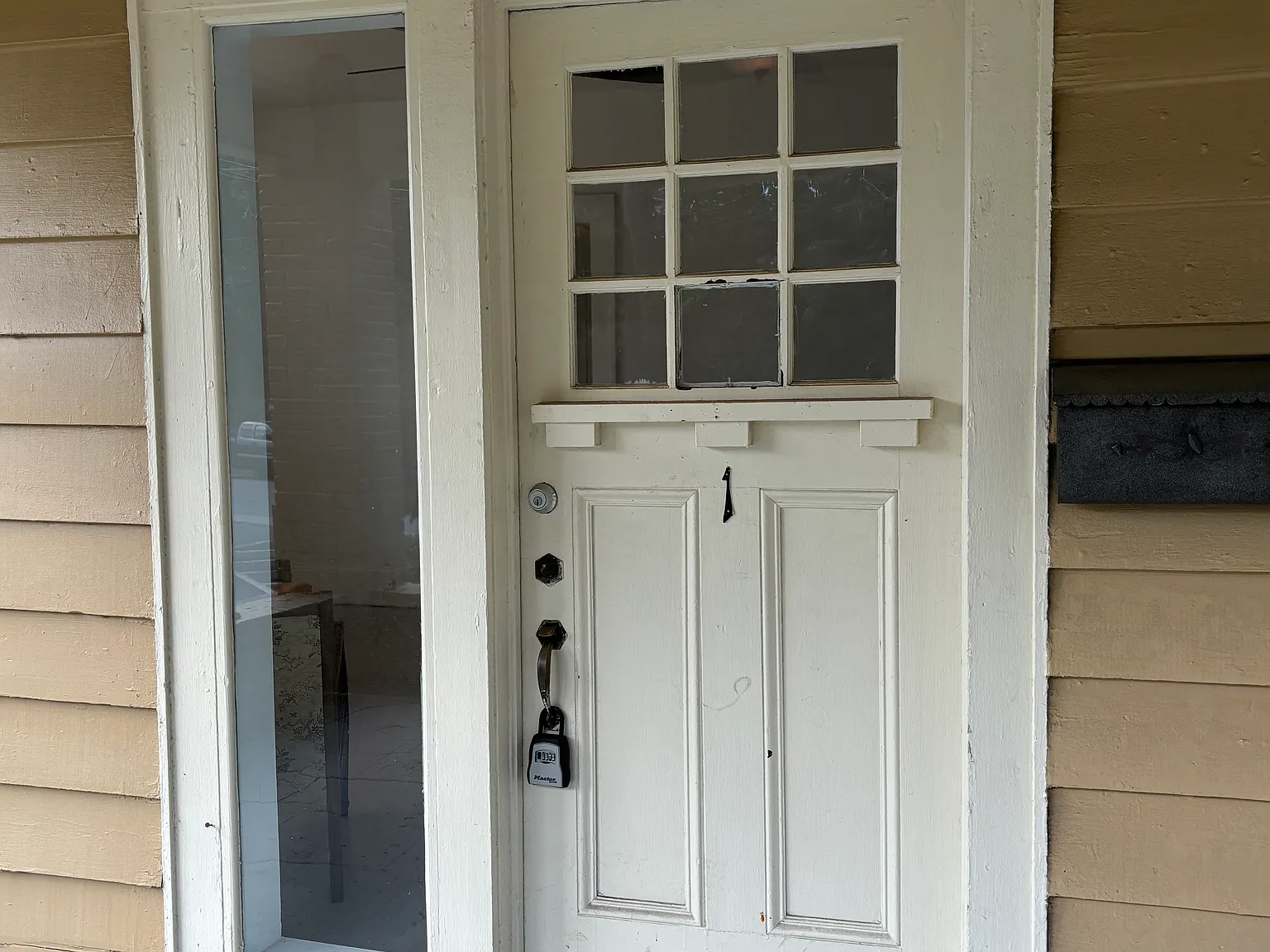 410 E Howard Ave — Photo 2