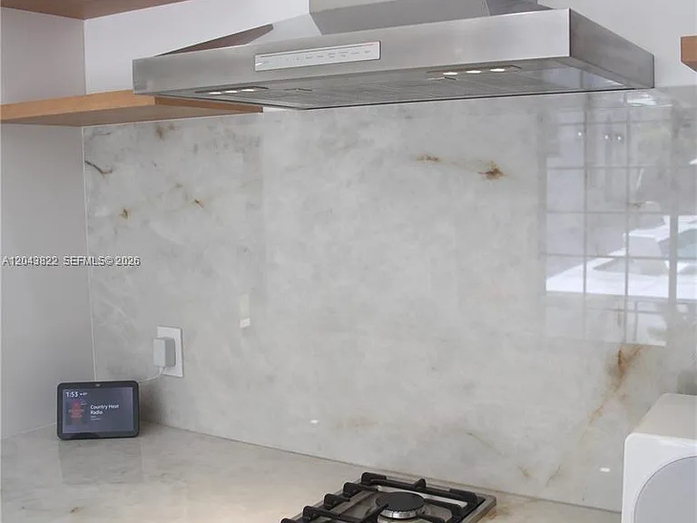 1345 Hollywood Blvd — Photo 28