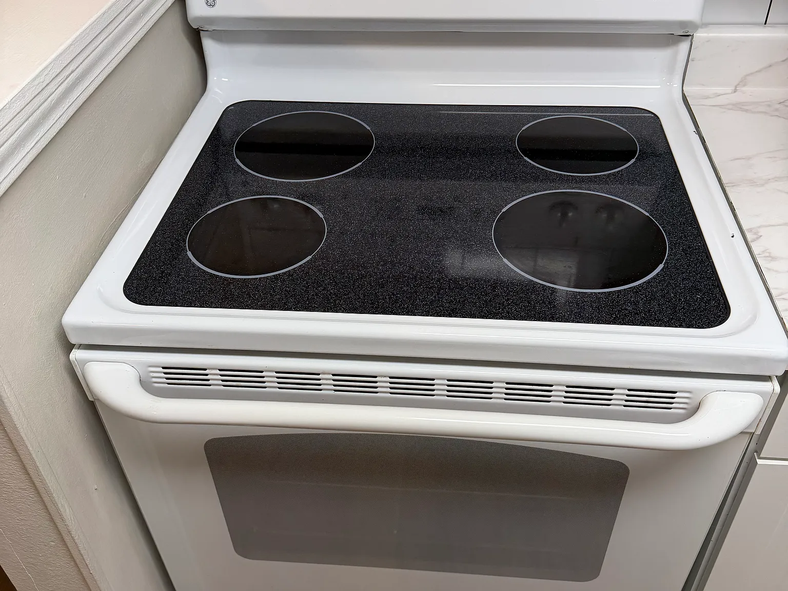 1 bed, 650 sqft, $1,400 — Photo 4