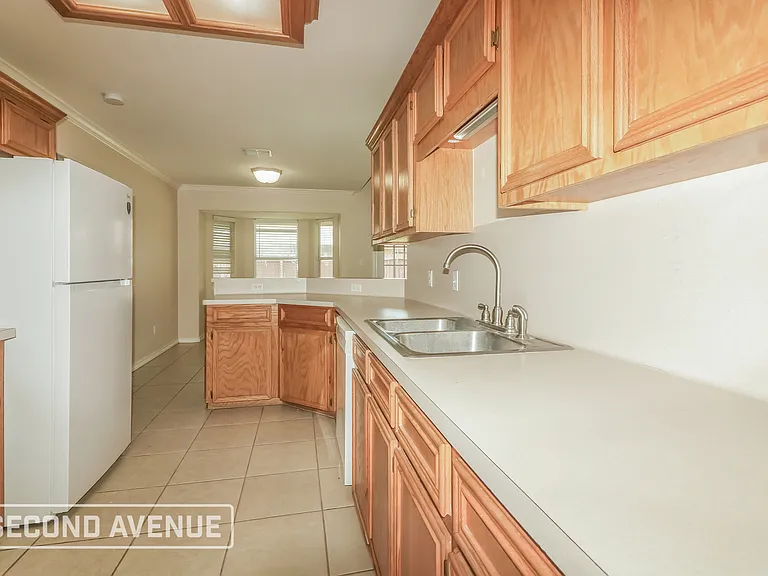 3818 Kitty Ln — Photo 7