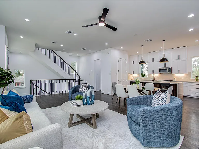 5024 Winnetka St #C — Photo 2