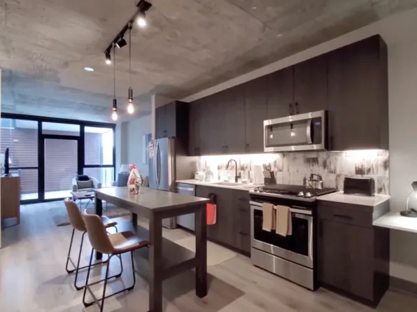 177 N Ada St #420, Chicago, IL 60607