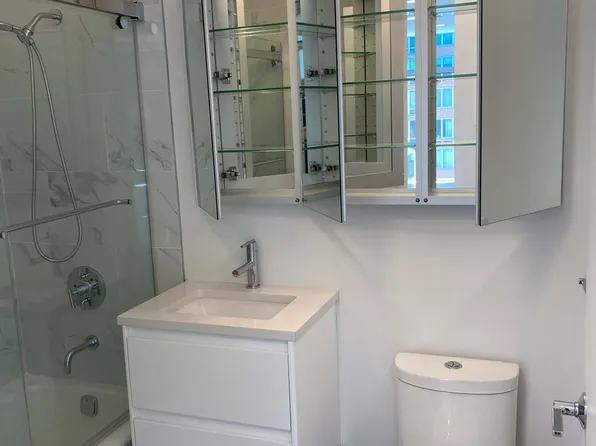 250 East 54th Street image 18 of 21