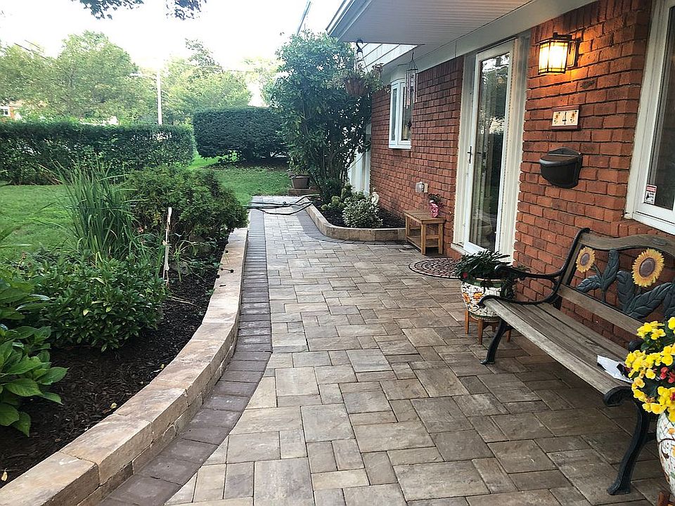 2nd image of 4 Elchester Dr