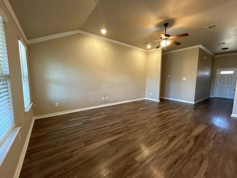 2109 Martin Luther King Jr Blvd — Photo 5