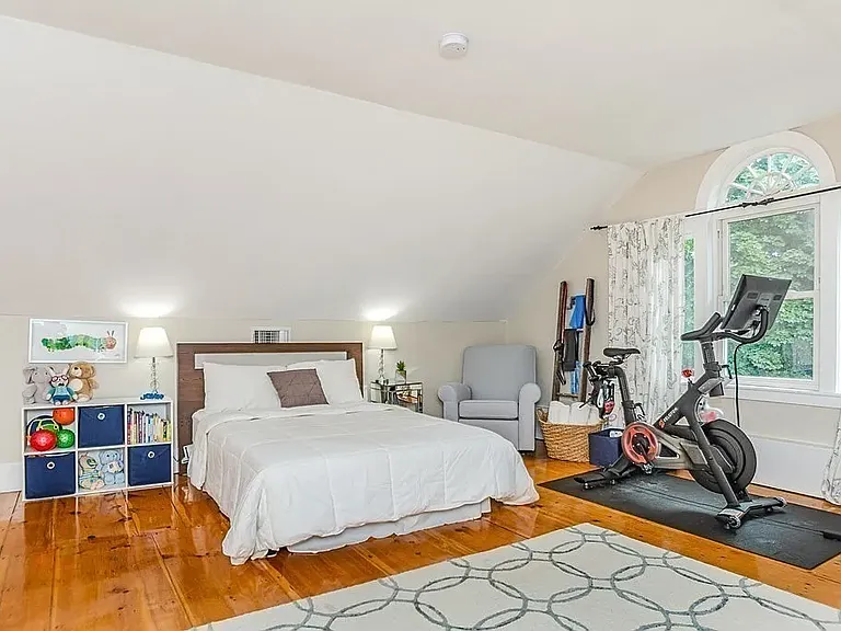 38 Salem St #B — Photo 33