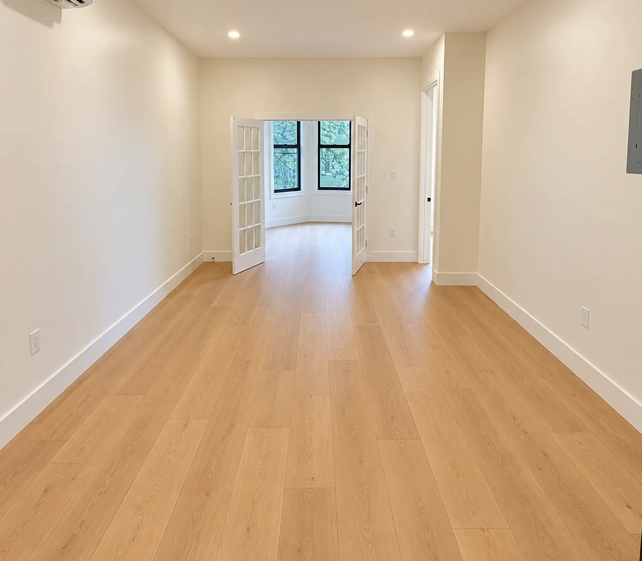 86 Cornelia St — Photo 1