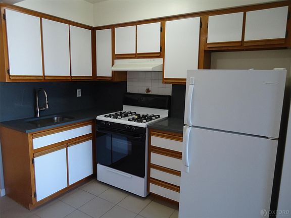 4th image of 2634 30th St APT 4A