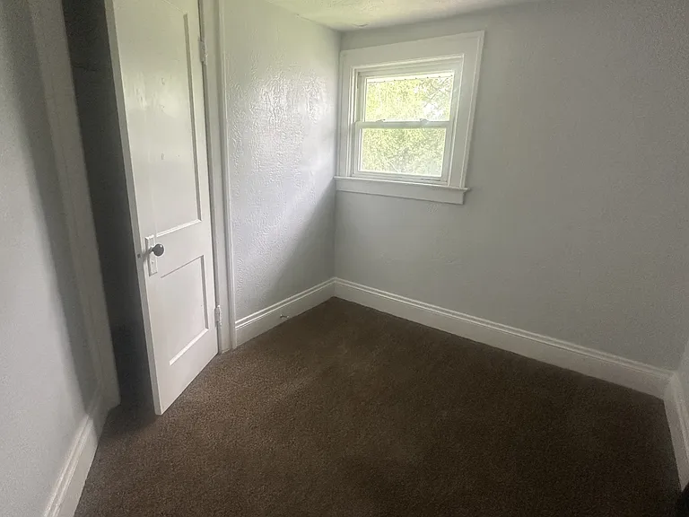 12909 Benwood Ave — Photo 8