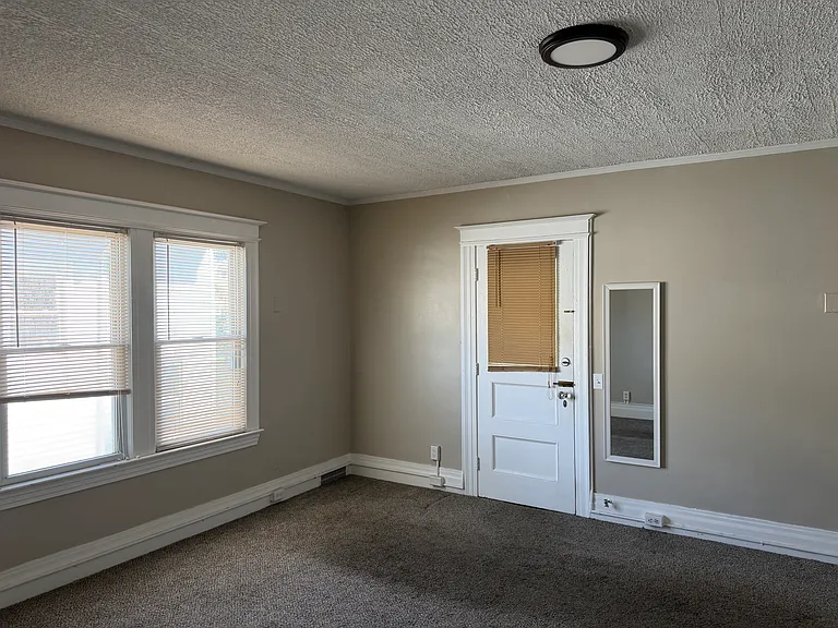 395 University Ave #1 — Photo 12