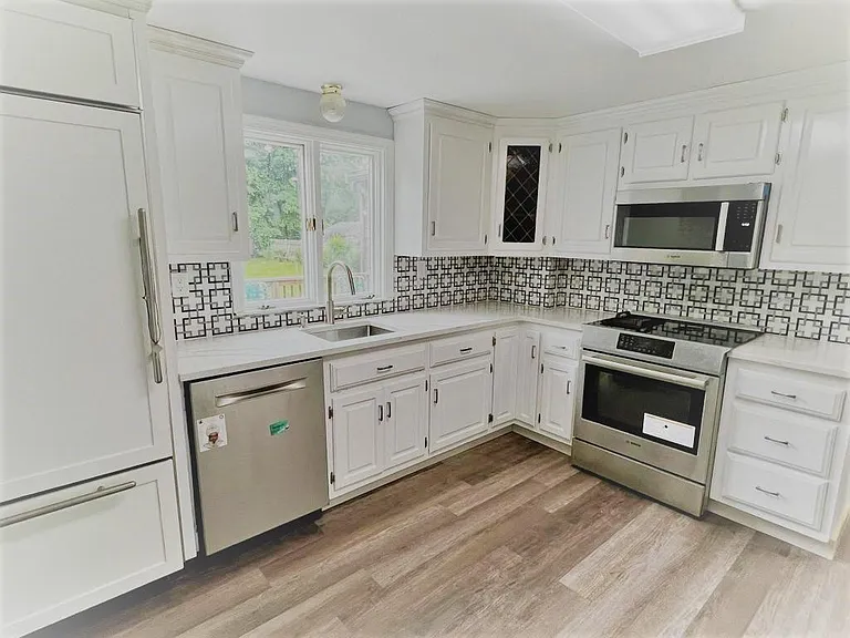 7 Lee Rd — Photo 7