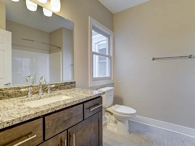 14 W Leigh St — Photo 13